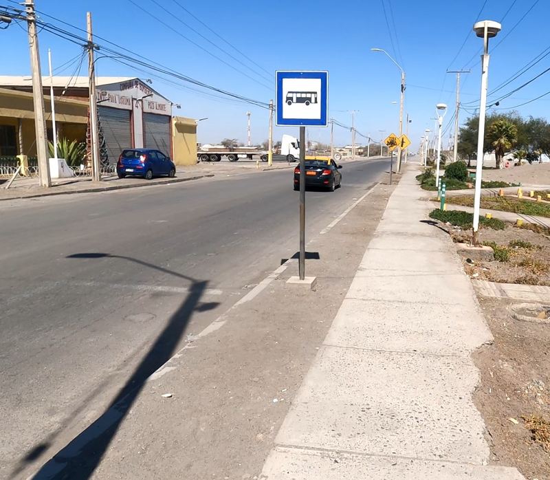 Catastro de paradero y acera en Pozo Almonte
